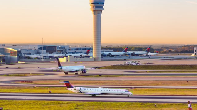 Delta aircraft in Atlanta (Photo: Markus Mainka 
| Shutterstock)