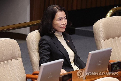 Lee Jin-sook, chairperson of the Korea Communications Commission, attends a plenary session at the National Assembly in Seoul on Sept. 27, 2025. (Yonhap)