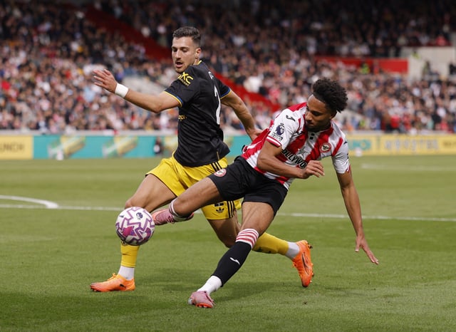 Soccer Football - Premier League - Brentford v Manchester United - GTech Community Stadium, London, Britain - September 27, 2025 Manchester United's Diogo Dalot in action with Brentford's Kevin Schade Action Images via Reuters/Andrew Couldridge