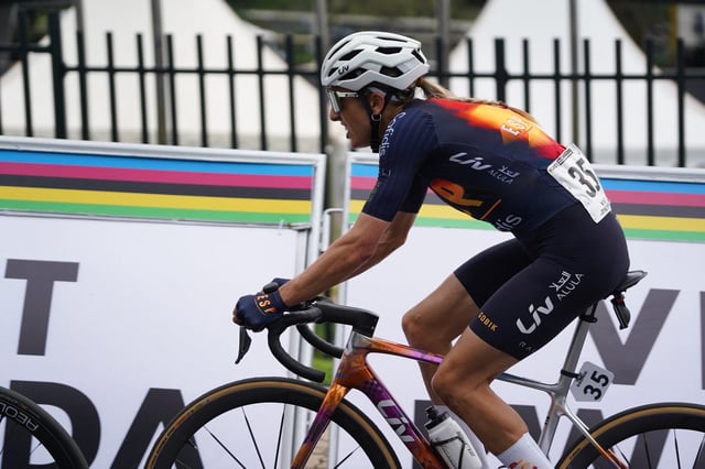 Imagen de la ciclista mallorquina Mavi García este sábado durante la prueba de ruta femenina del Mundial de ciclismo que se celebra en Kigali, Ruanda.