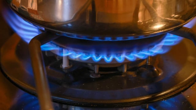 Dans un communiqué GRDF, publié samedi après-midi 27 septembre, le réseau de distribution de gaz informe que les équipes techniques sont mobilisées pour réparer la canalisation de gaz endommagée.