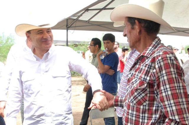 El gobernador Durazo reafirmó su compromiso de mantener un diálogo permanente con las autoridades tradicionales Yaquis. FOTO: ESPECIAL