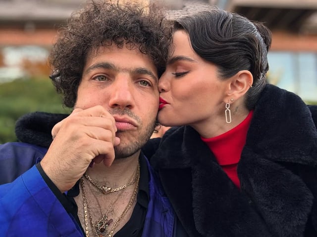 Selena Gomez y Benny Blanco vivieron un inicio de bodas lleno de alegría y emoción junto a sus seres queridos. | Crédito: @selenagomez / Instagram