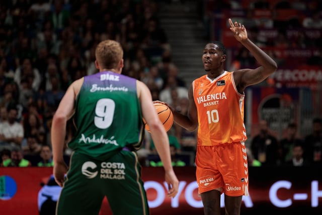 Omari Moore, el líder del equipo en el primer partido oficial de la temporada.
