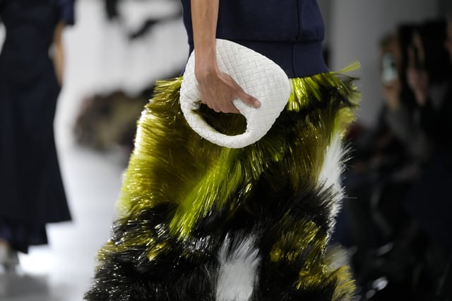 A model wears a creation during the Bottega Veneta women's Spring-Summer 2026 fashion show, in Milan, Italy, Saturday, Sept. 27, 2025. (AP Photo/Luca Bruno)