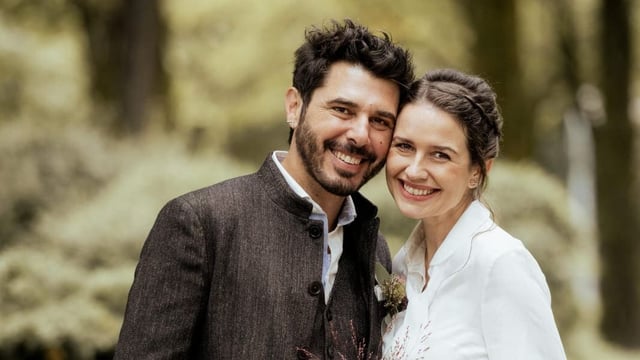 „AWZ“-Star Riccardo Angelini hat am Freitag in Südtirol Laura Rauch das Jawort gegeben.