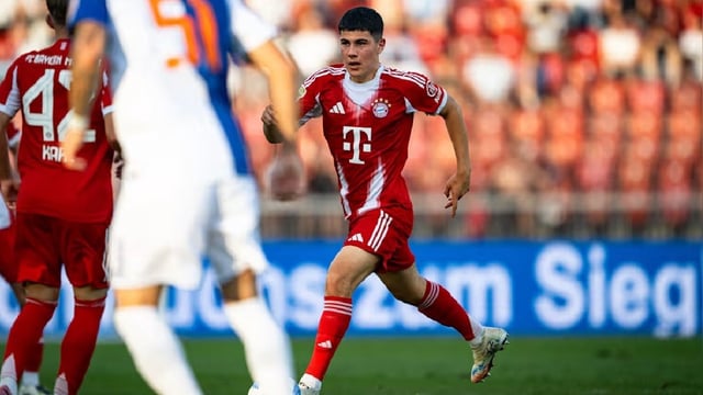 Felipe Chávez jugando en Bayern Munich.