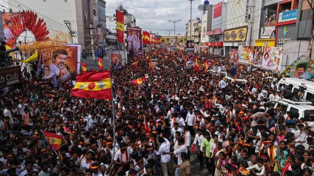 Tausende Menschen bei einer politischen Großveranstaltung in Indien