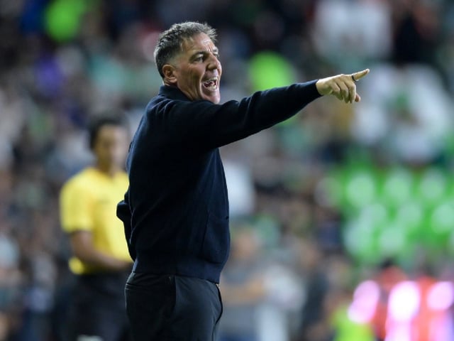 Eduardo Berizzo dejó de ser entrenador del León.