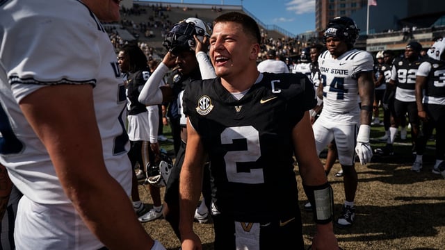 Vanderbilt quarterback Diego Pavia (2) celebrates after defeating Utah State at FirstBank Stadium in Nashville, Tenn., Saturday, Sept. 27, 2025. © Andrew Nelles / The Tennessean / USA TODAY NETWORK via Imagn Images