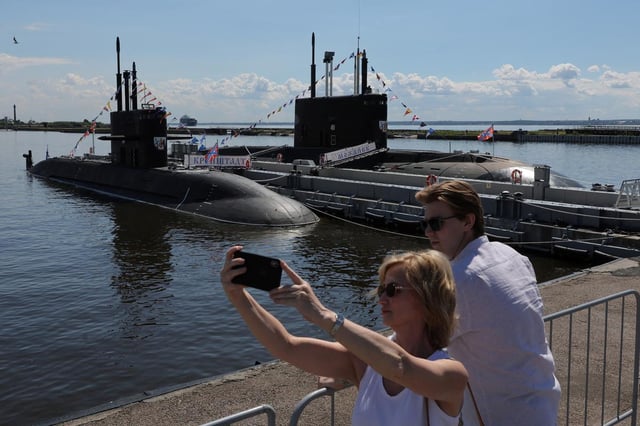 Un sous-marin russe en pleine avarie aperçu au large de l’Atlantique