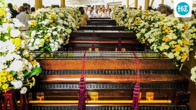 Seven Buddhist monks, including three foreigners, were killed when their cable-pulled rail car snapped and crashed down a mountainside in north-western Sri Lanka