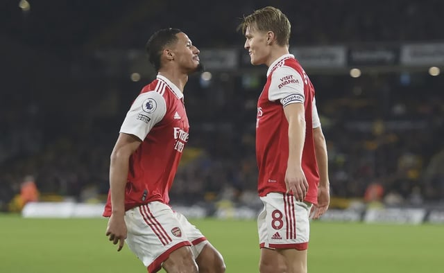 William Saliba y Martin Odegaard no son titulares con Arsenal
