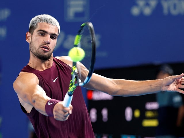 Carlos Alcaraz, en semis del ATP 500 de Tokio. Foto: REUTERS/Manami Yamada