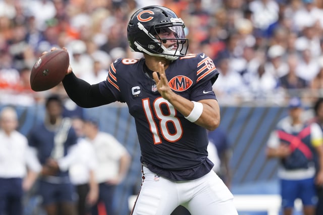 CHICAGO, ILLINOIS – SEPTEMBER 21: Caleb Williams #18 of the Chicago Bears throws during an NFL football game against the Dallas Cowboys at Solider Field on September 21, 2025 in Chicago, Illinois. (Photo by Todd Rosenberg/Getty Images)
