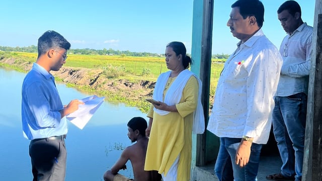 An civil servant visited an MGNREGA site where his father once worked, and his full-circle story touched thousands online..