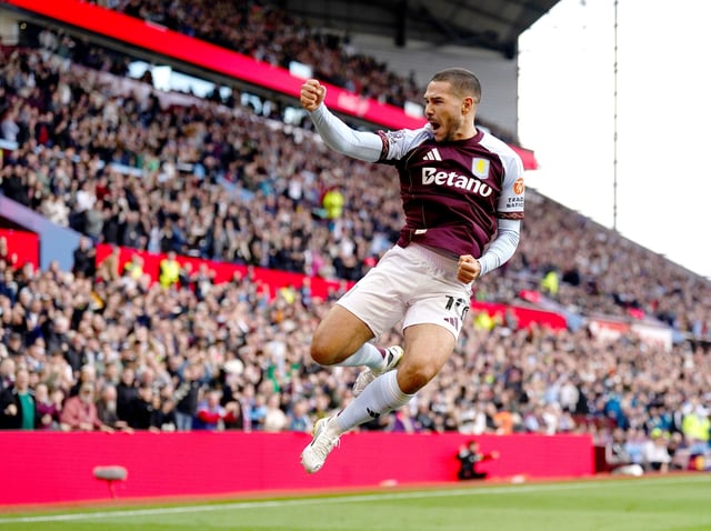 El gran festejo del otro marplatense que actúa en Aston Villa, Emiliano Buendía, que anotó el 3-1 ante Fulham en Villa Park