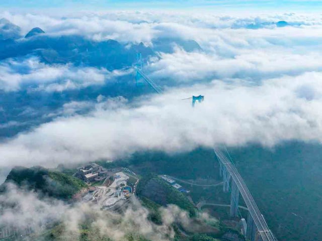 Puente sobre el Gran Cañón de Huajiang,