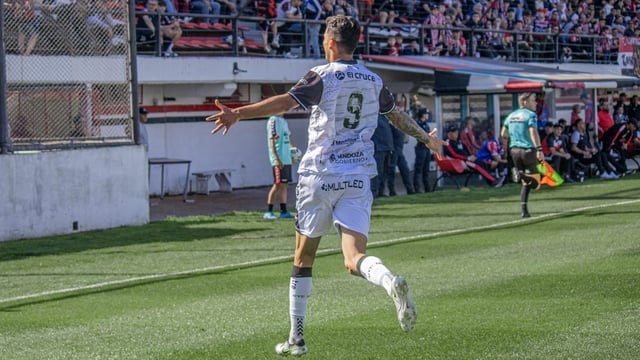 Apareció el goleador del Lobo, Nico Ferreyra para poner en ventaja a Gimnasia, que derrota a Chacarita 1 a 0. 