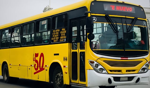 Histórica línea 'La 50' que conecta San Juan de Lurigancho y Callao deja de operar por extorsiones: "No tenemos garantías"