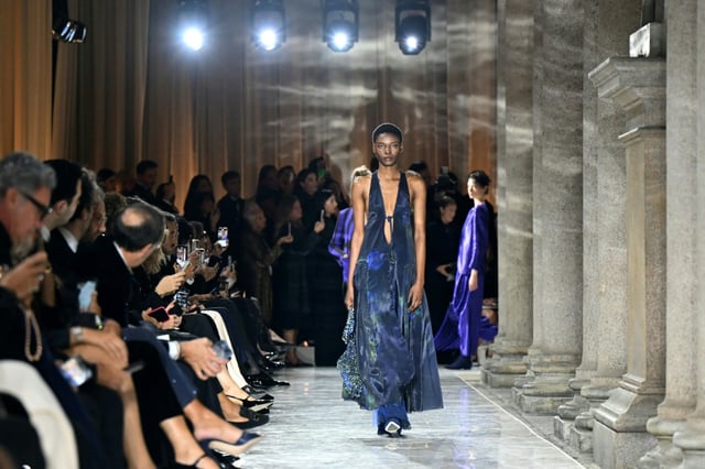 Défilé Armani dans la Pinacothèque de Brera, à Milan, le 28 septembre 2025