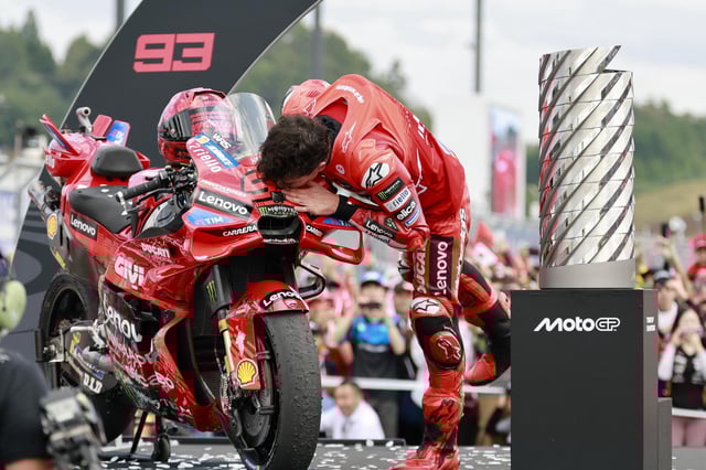 Marc Márquez celebra su noveno título en Japón
