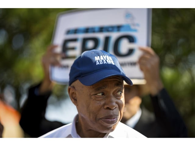 eric adams renuncia a la reelección en nueva york a semanas de las elecciones