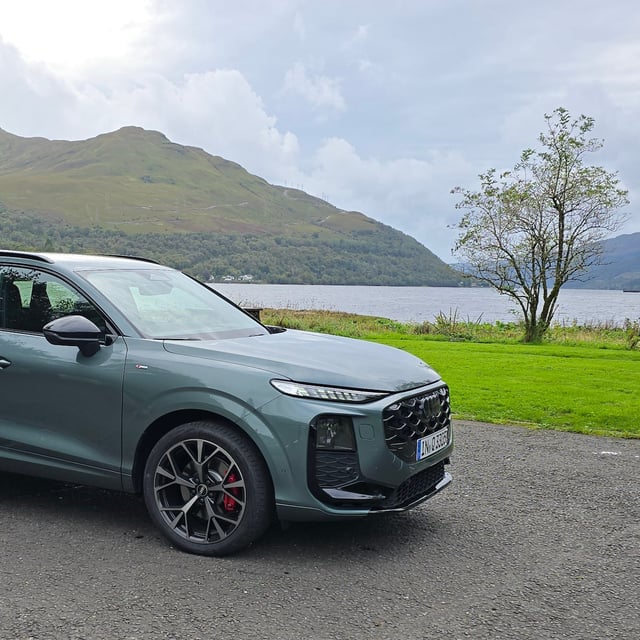 The new Q3 look similar to the Q5, which was updated for the 2025 model year, with a deep front fascia that connects from one side of the grille to the other and slim LED headlights.