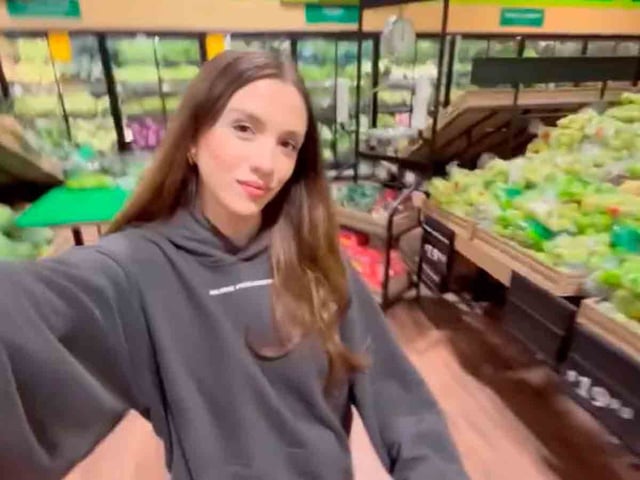 Marianne Gonzaga presume colaboración con supermercado