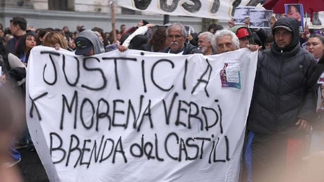 Exigen justicia por el feminicidio de Brenda Loreley Del Castillo, Morena Verdi y Lara Morena Gutiérrez, en Buenos Aires (Argentina). (Foto: EFE/ Adan González)