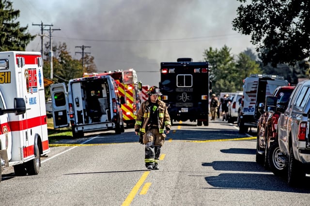 Une église mormone située à Grand Blanc, dans le Michigan, a été incendiée après qu'un homme a ouvert le feu, faisant un mort et neuf blessés le 28 septembre 2025