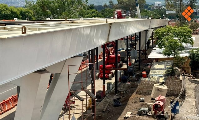 Este lunes, abrirán circulación del puente sur del Mercado de Abastos