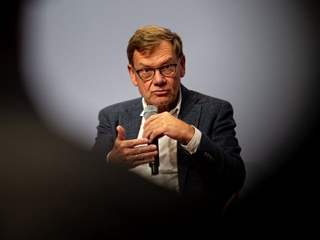 Johann Wadephul (CDU), Außenminister, nimmt am Tag der offenen Tür der neuen Bundesregierung im Bundespresseamt an einem Bühnengespräch teil. (zu dpa: «Ringen um Wehrgesetz: Nach Kabinettsbeschluss nachschärfen?»)