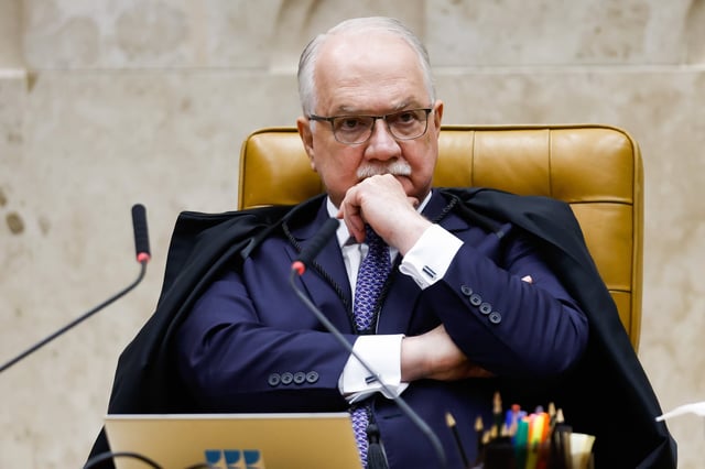 FACHIN   BRASÍLIA DF 14.05.2025  EDSON FACHIN / STF/ SESSÃO POLÍTICA  - O Supremo Tribunal Federal (STF) realiza na tarde desta quarta-feira 14 sessão plenária na sede da corte em Brasília. Na foto, o ministro Edson Fachin que preside a sessão.  FOTO: WILTON JUNIOR/ESTADÃO