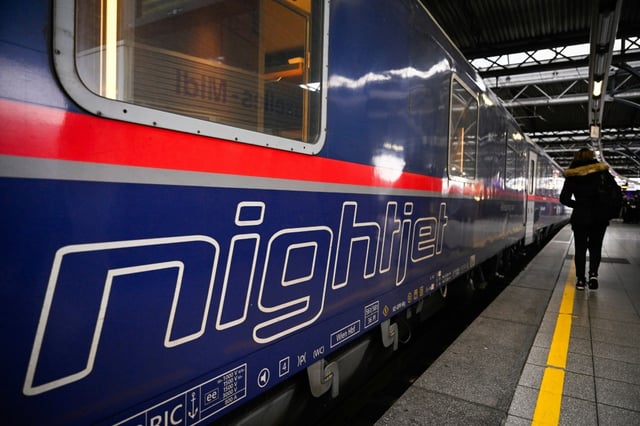 Nach nur zwei Jahren wird der Nachtzug von Berlin nach Paris ab dem 14. Dezember wieder eingestellt. Das teilte am Montag der Betreiber mit, die Österreichischen Bundesbahnen (ÖBB) in Wien.