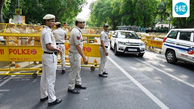 No eyewitnesses were found at the scene, and there is no CCTV camera in the immediate vicinity of the accident site, according to the police.