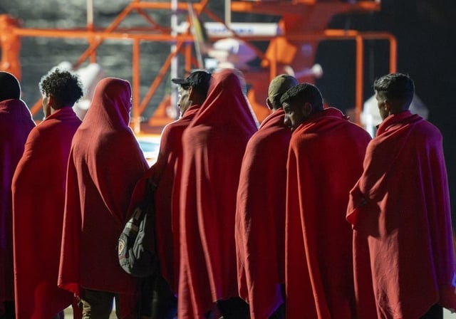 Inmigrantes en el Puerto de Arrecife (Canarias)