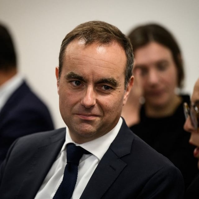 Le Premier ministre, Sébastien Lecornu, lors d'un déplacement à Mâcon (Saône-et-Loire), le 13 septembre 2025.