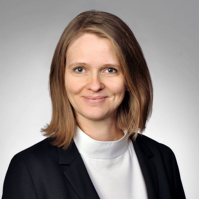 Christine   Mayer