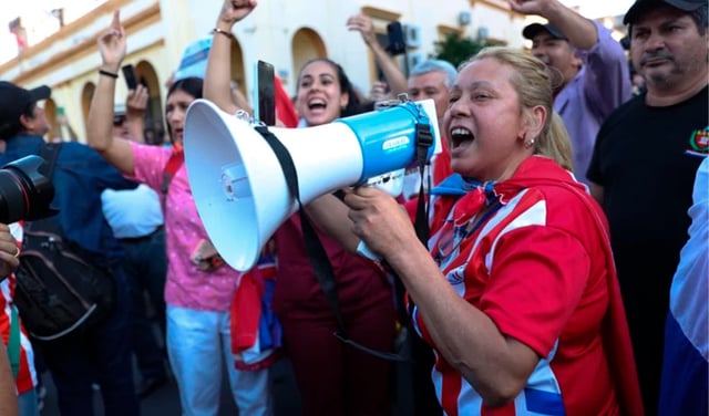Jóvenes paraguayos de la ‘Generación Z’ protestaron en contra del gobierno de Peña: se reportaron más de 30 detenidos
