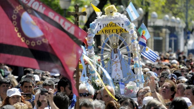 Miles de fieles caminarán desde Liniers hasta la Basílica de Luján siguiendo el lema “Madre, danos amor para caminar con esperanza”.