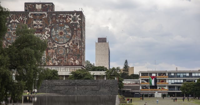 La UNAM denunció fake news sobre explosivos y grupos violentos en su planteles, por lo que hizo un llamado a la comunidad a verificar la información en fuentes oficiales. Foto: Andrea Murcia, Cuartoscuro