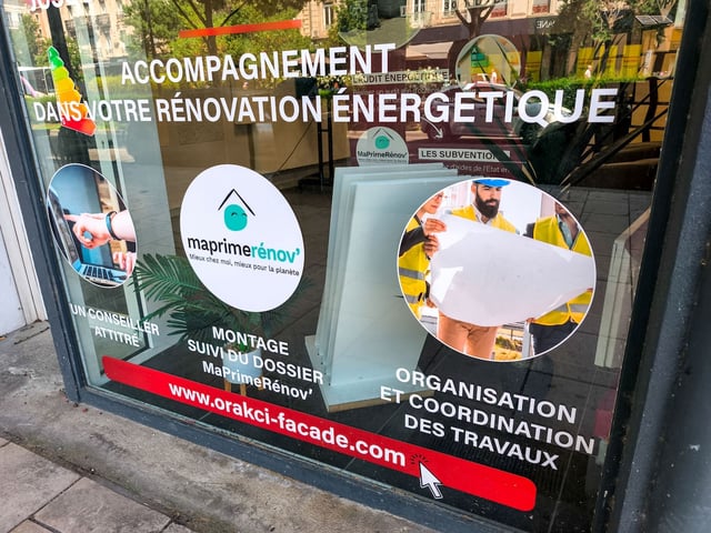 Certains travaux ne sont plus éligibles à partir de 2026, comme l’isolation des murs et l’installation de chaudières biomasse.