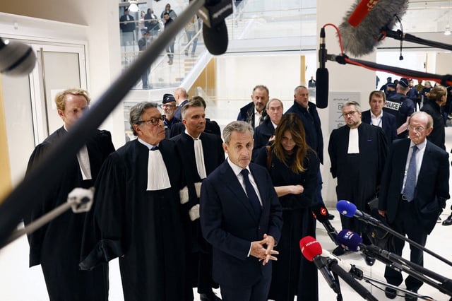 L’ancien président de la République Nicolas Sarkozy a été condamné jeudi 25 septembre 2025 à cinq ans de prison et à une incarcération prochaine par le tribunal correctionnel de Paris.