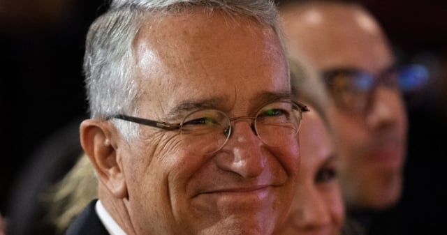 La ecuación es muy simple: TV Azteca no paga una deuda que contrajo con inversionistas extranjeros por 400 millones de dólares porque un Juez en México le ha permitido “patear el bote”. Foto: Moisés Pablo, Cuartoscuro