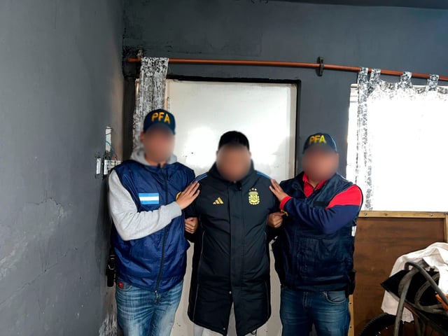 En un megaoperativo histórico con más de 100 allanamientos en Rosario cayó el jefe de la barra brava de Newell’s.