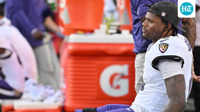 Baltimore Ravens QB Lamar Jackson suffers hamstring injury