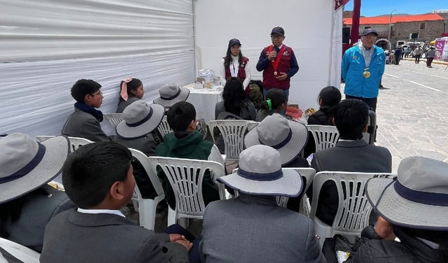 Cultura Jurídica imparten jueces a escolares de Caylloma