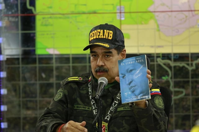 Fotografía del presidente de Venezuela, Nicolás Maduro, hablando durante el vigésimo aniversario del Ceofanb, en Caracas (Venezuela). Foto: EFE/ Palacio de Miraflores
