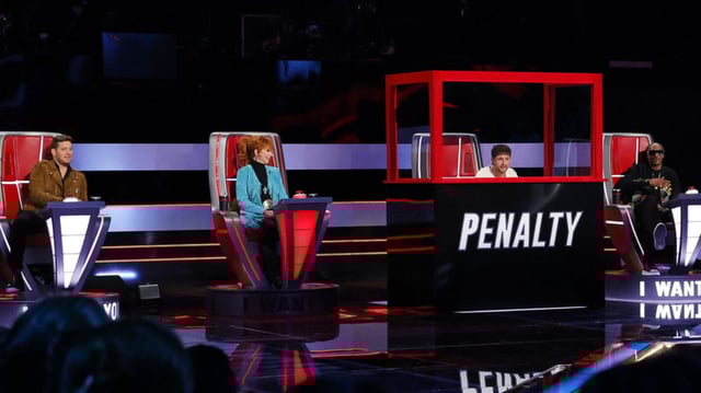 THE VOICE -- 'The Blind Auditions Part 3' Episode 2803 -- Pictured: (l-r) Michael Buble, Reba McEntire, Niall Horan, Snoop Dogg